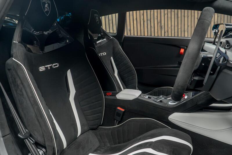 Lamborghini Huracan view 2