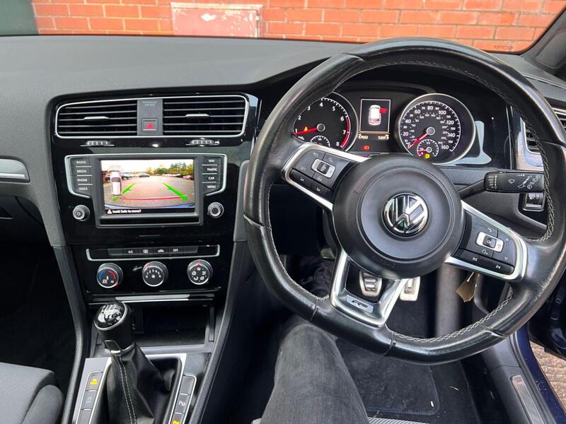 Volkswagen Golf view 19