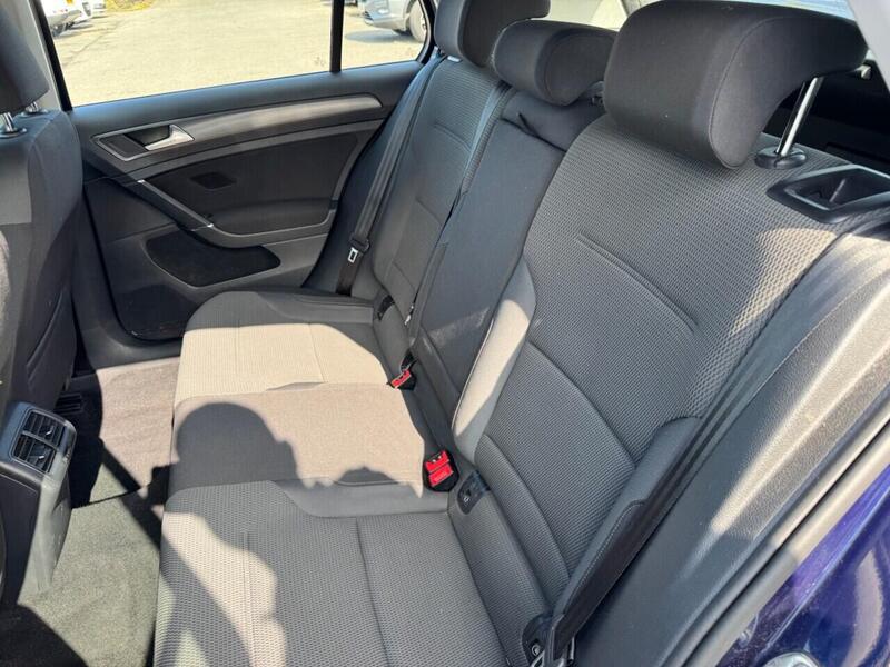 Volkswagen Golf view 7