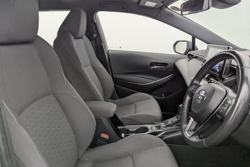 Toyota Corolla view 3