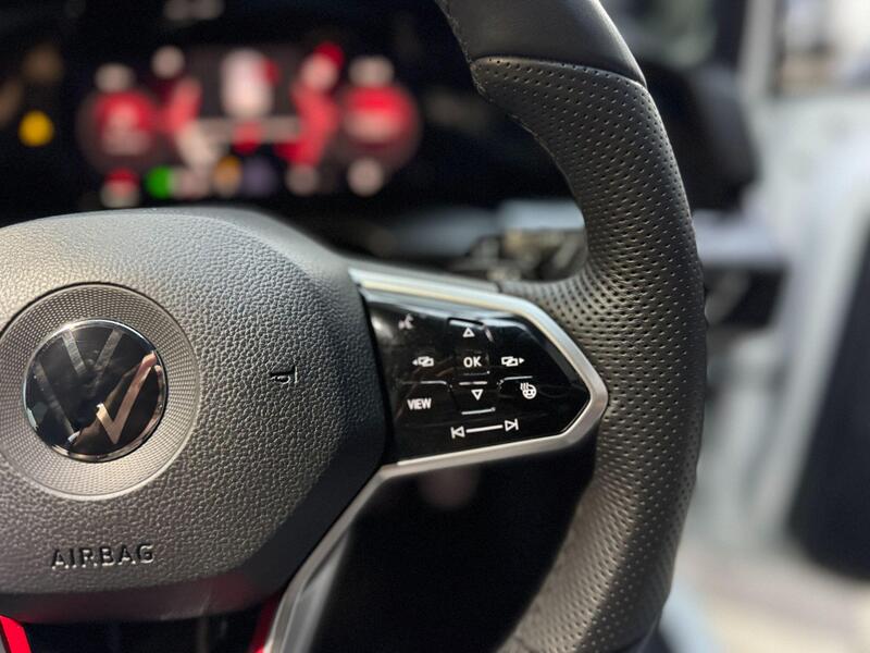Volkswagen Golf view 34