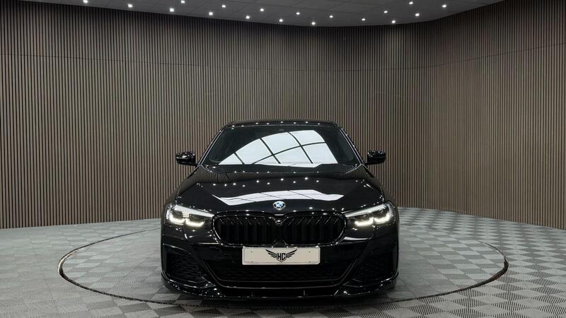 BMW 5 Series view 4
