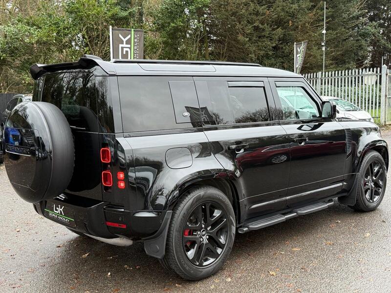 Land Rover Defender view 6