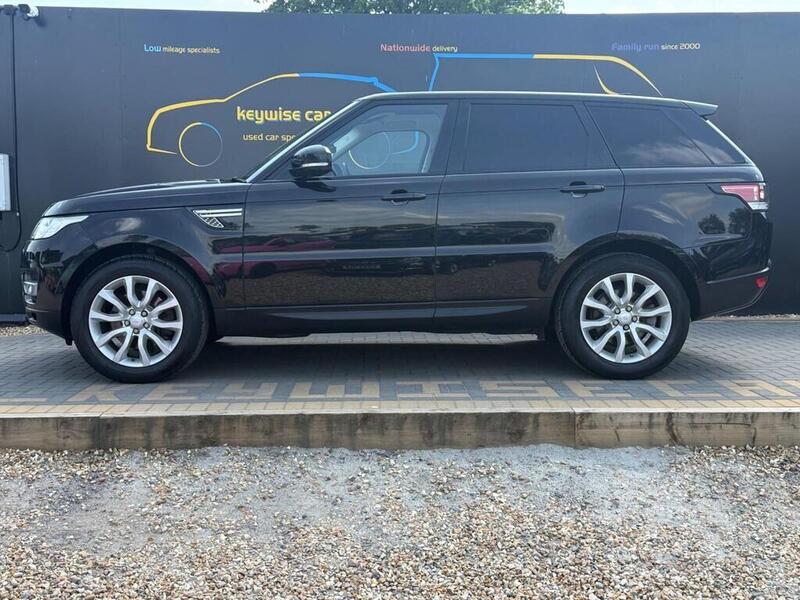 Land Rover Range Rover Sport view 2