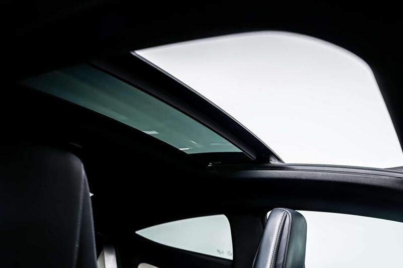 Mercedes-Benz C Class view 3