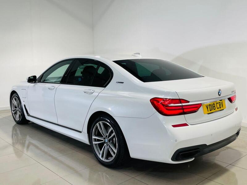 BMW 7 Series view 3