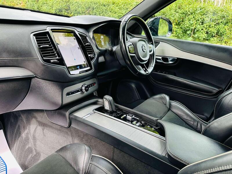 Volvo XC90 view 6