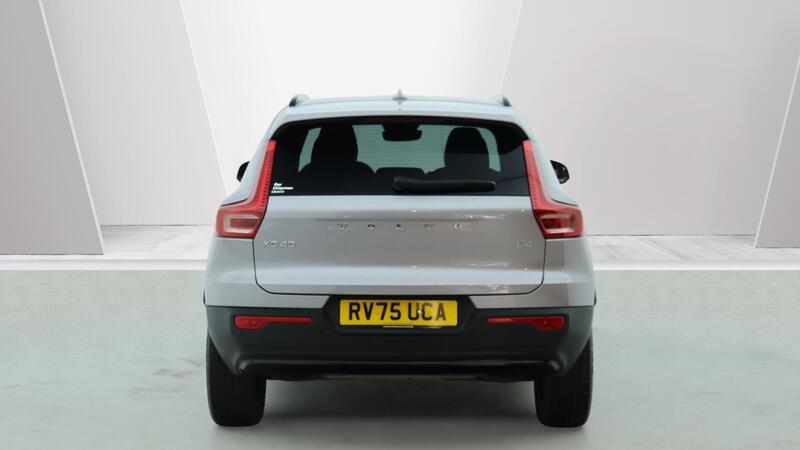 Volvo XC40 view 7