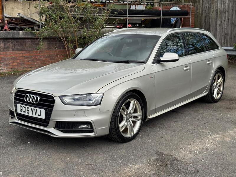Audi A4 Avant view 2