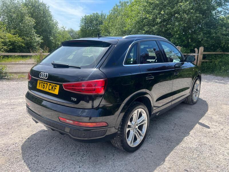 Audi Q3 view 7