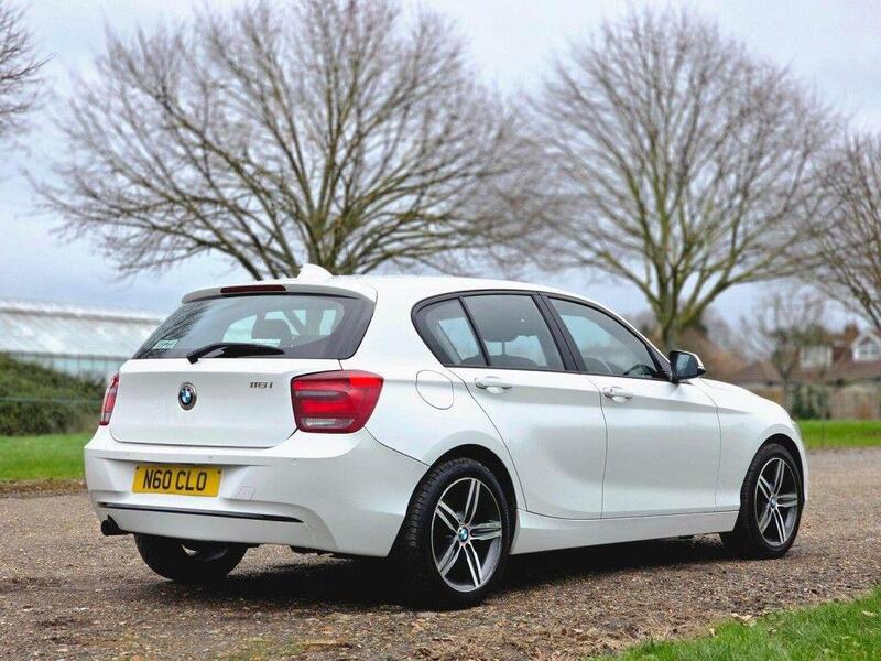 BMW 1 Series view 5