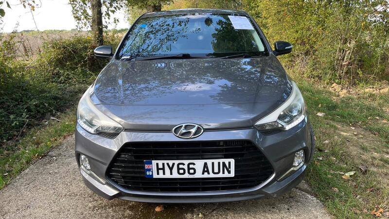 2016 Hyundai i20 — photo 13