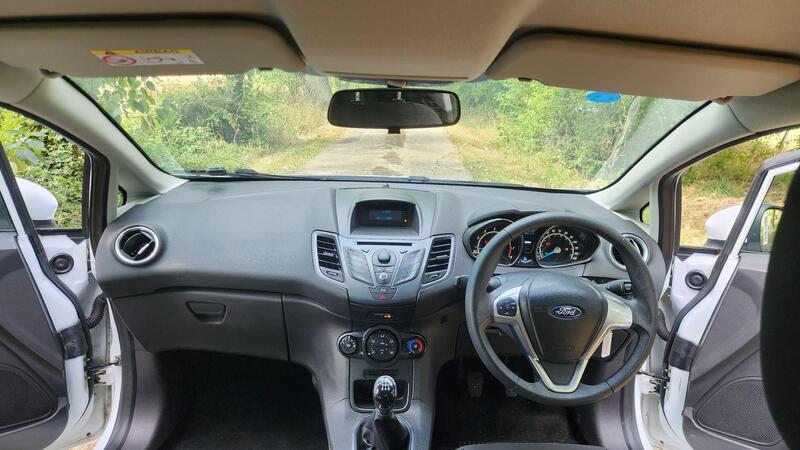 2013 Ford Fiesta — photo 19