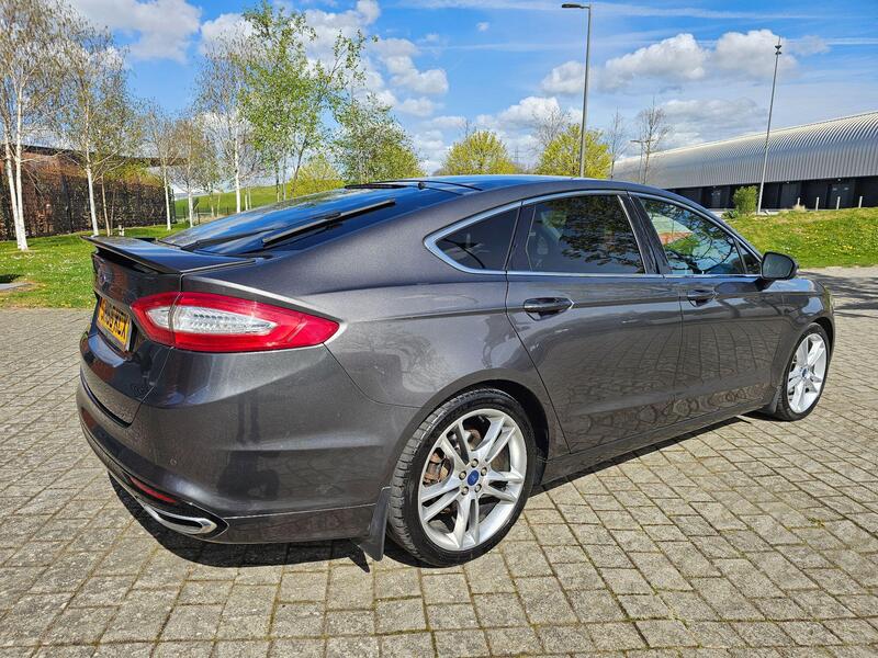 Ford Mondeo view 7