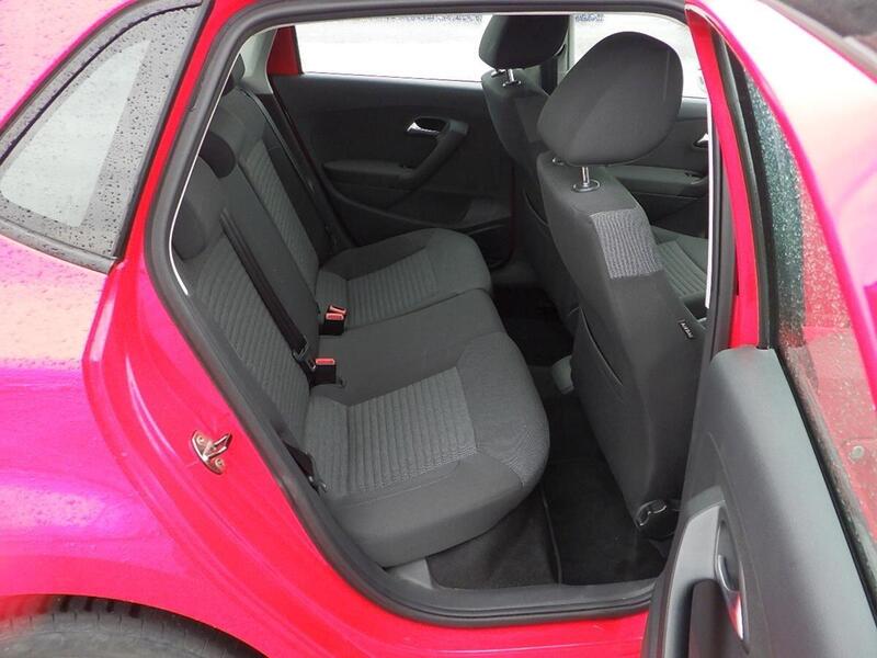 Volkswagen Polo view 5