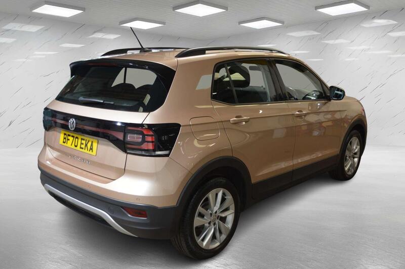 Volkswagen T-Cross view 5