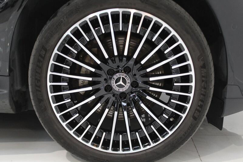 2023 Mercedes-Benz EQC in Black — image 31 of 89