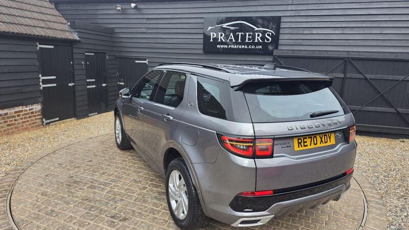 Land Rover Discovery Sport view 4