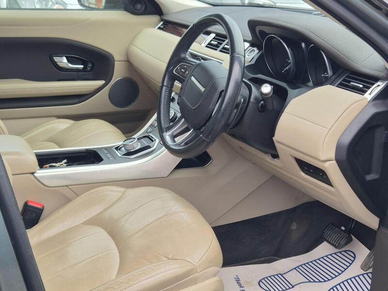 Land Rover Range Rover Evoque view 7