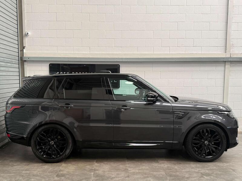 Land Rover Range Rover Sport view 4