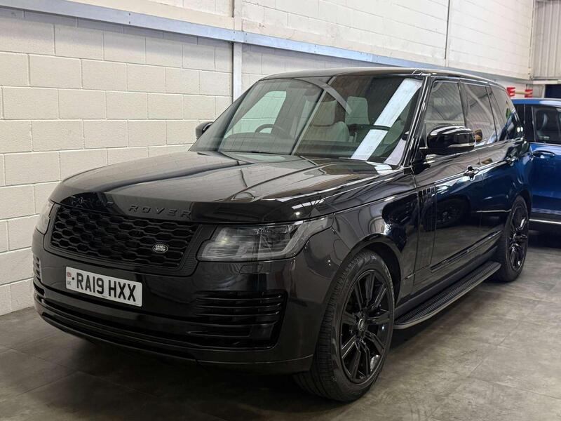 Land Rover Range Rover view 3