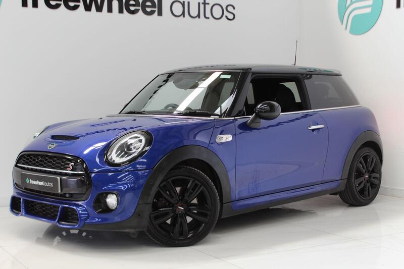 2019 MINI Hatch in Blue — image 1 of 5