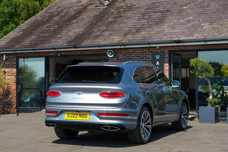 Bentley Bentayga view 4