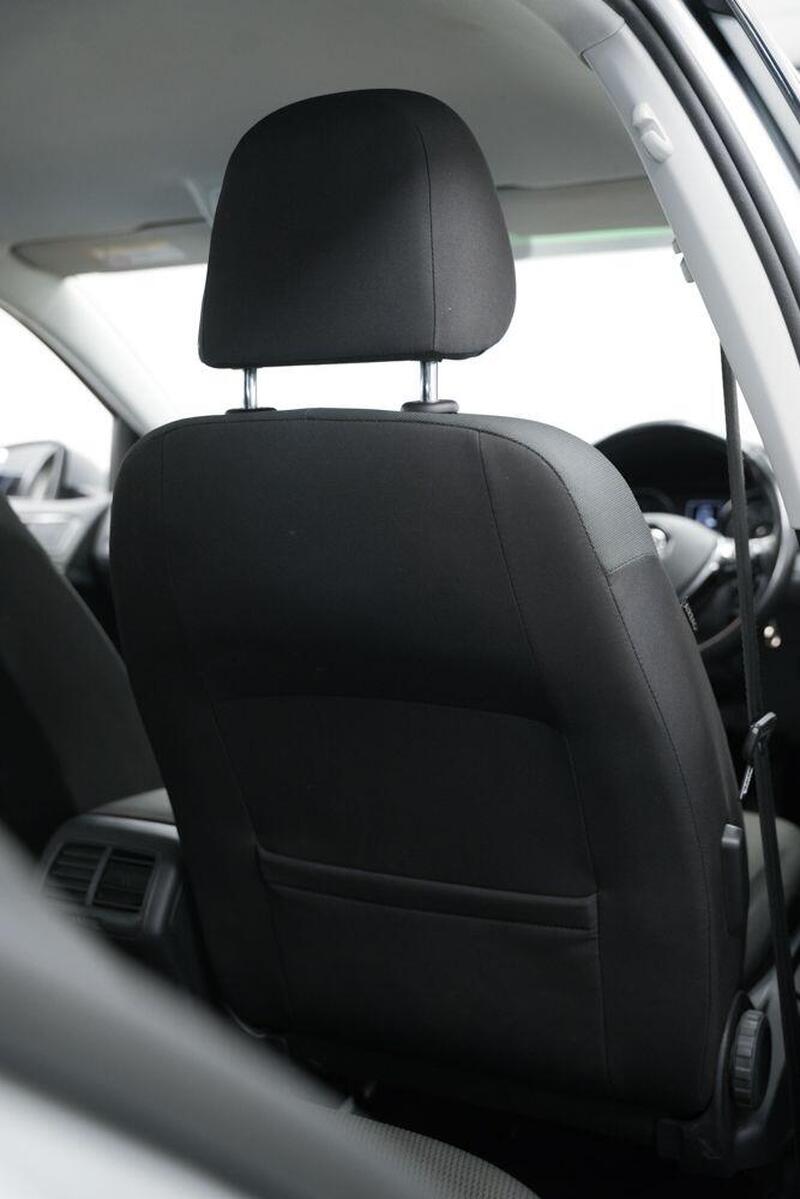 Volkswagen Golf view 11