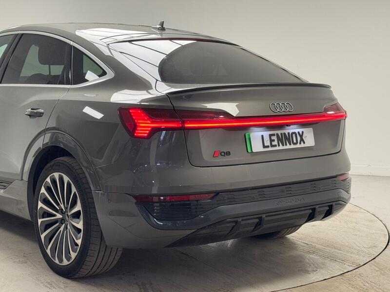 Audi Q8 E-Tron view 4