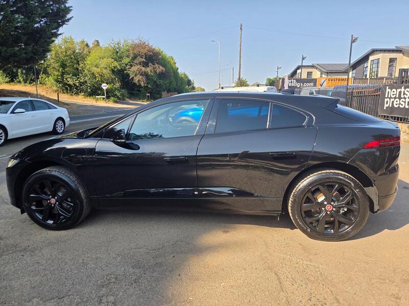 Jaguar I-Pace view 4