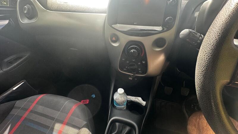2015 Peugeot 108 — photo 22