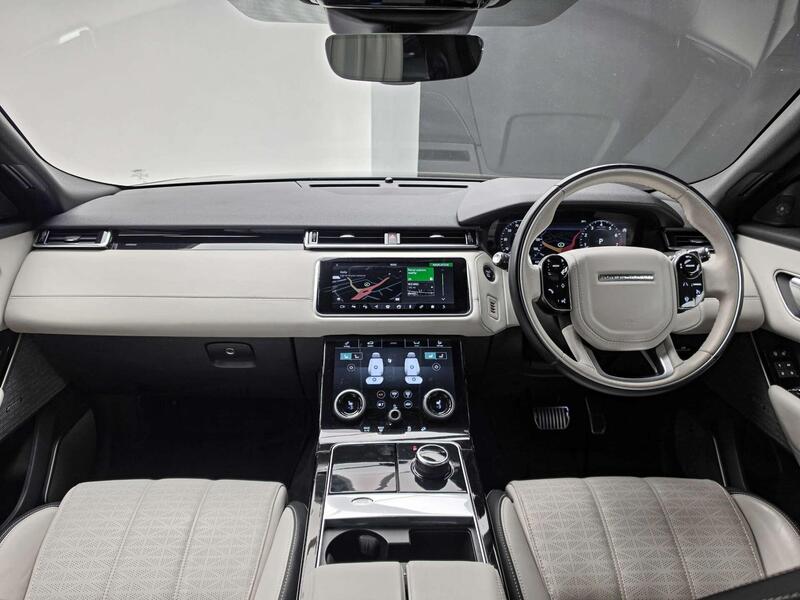 Land Rover Range Rover Velar view 5