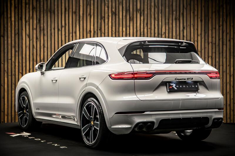 Porsche Cayenne view 3