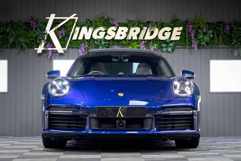 Porsche 911 view 4
