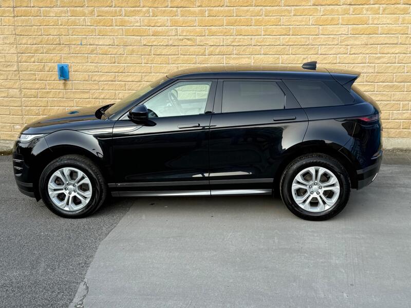 Land Rover Range Rover Evoque view 2