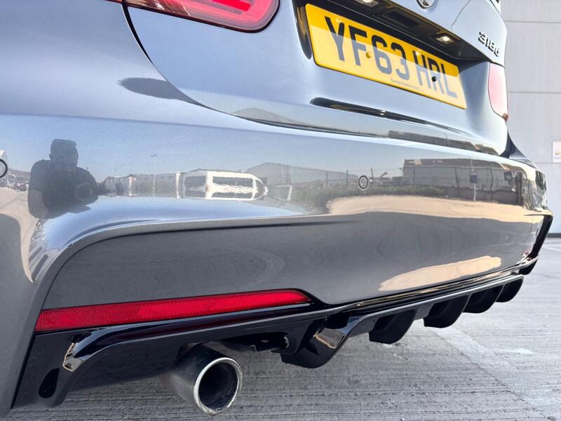 BMW 3 Series view 3