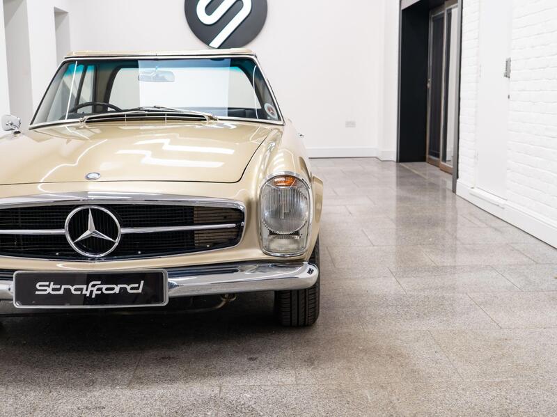 Mercedes-Benz 250 SL view 7