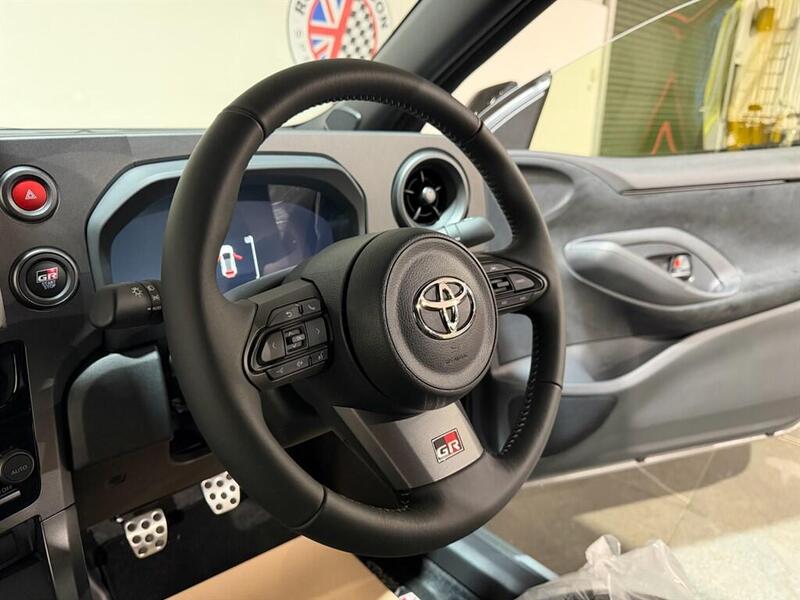 Toyota Yaris view 7