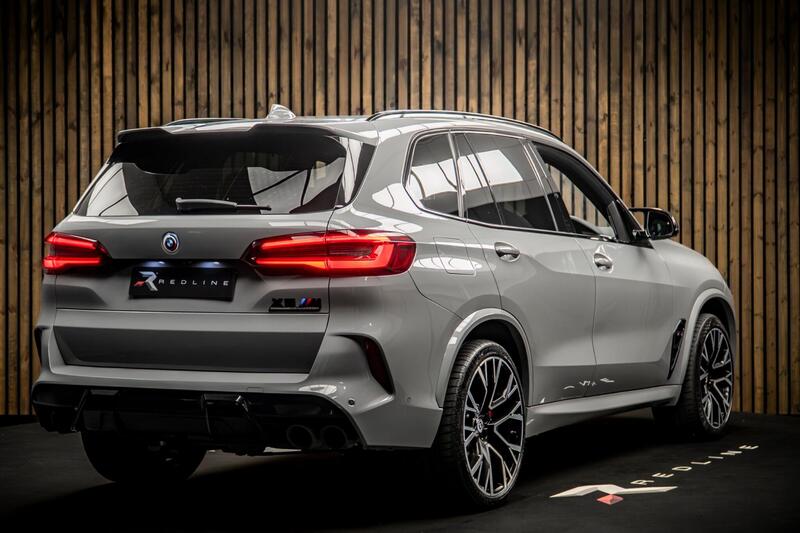 BMW X5 M view 4