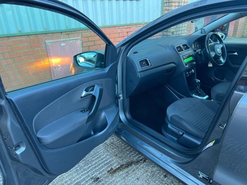 Volkswagen Polo view 16