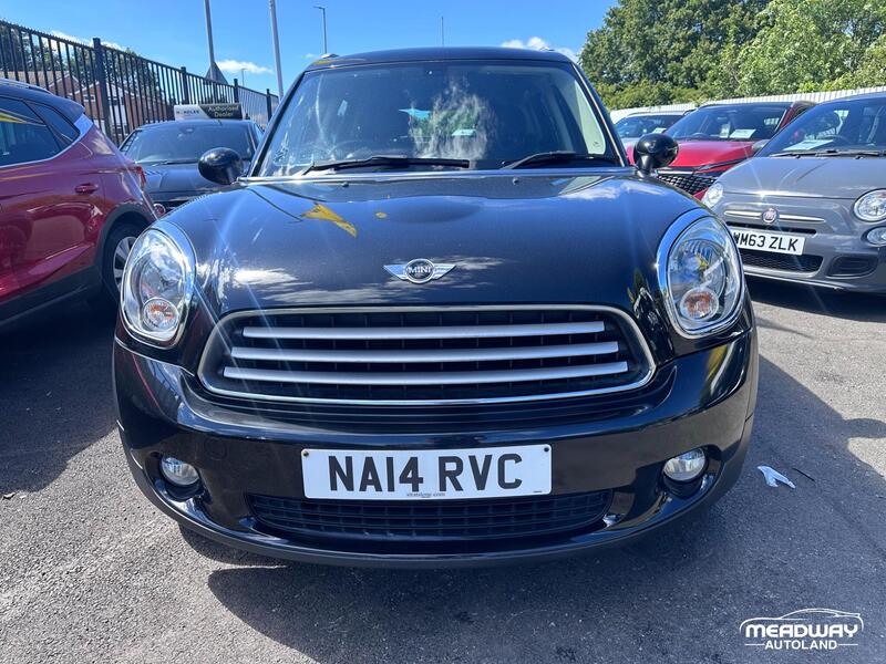 Mini Countryman view 2