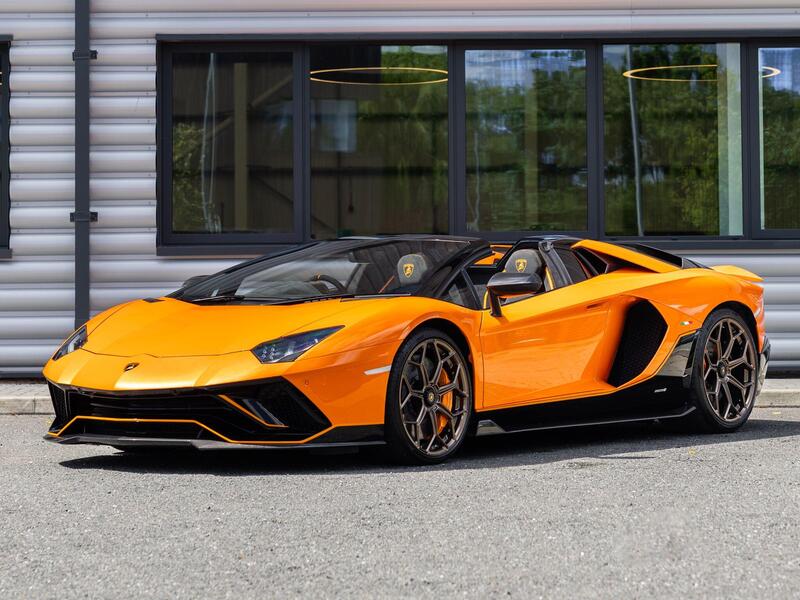 Lamborghini Aventador view 7
