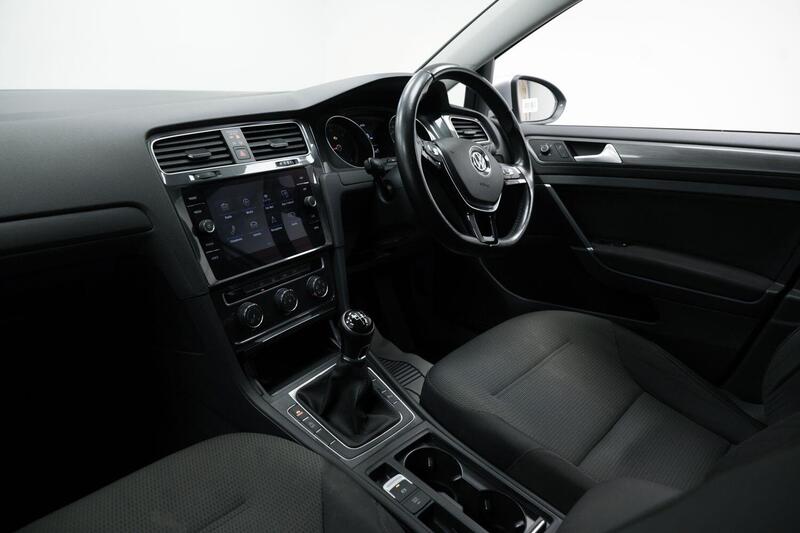 Volkswagen Golf view 13