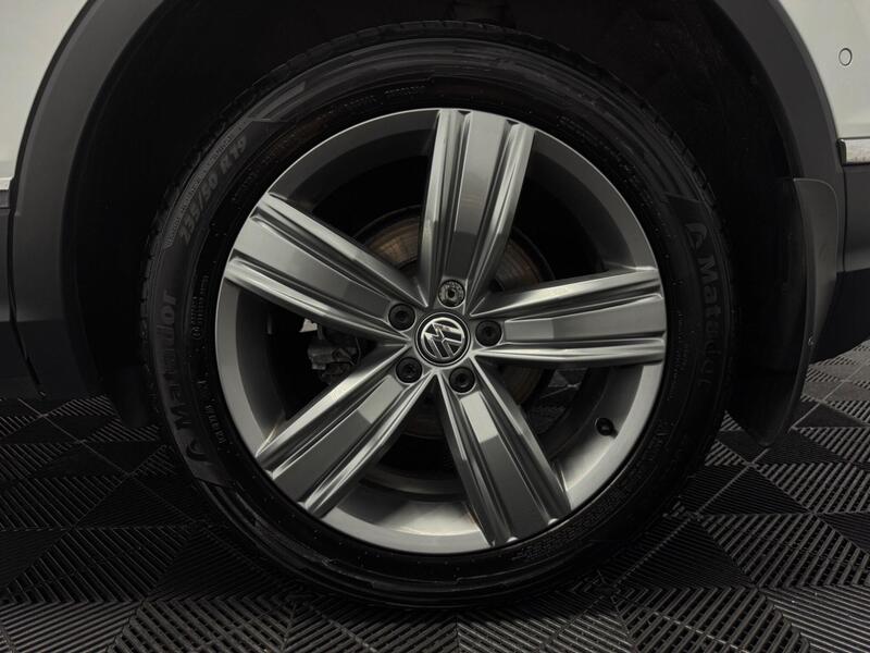 Volkswagen Tiguan view 33