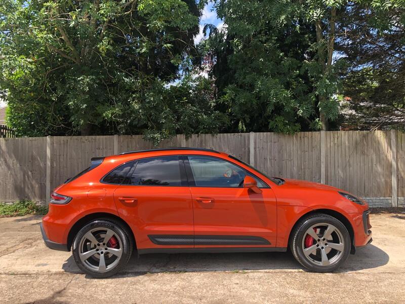 Porsche Macan view 2