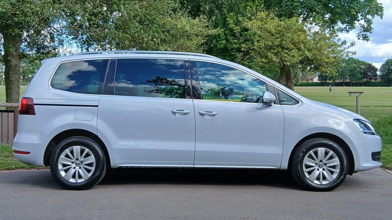 Volkswagen Sharan view 2