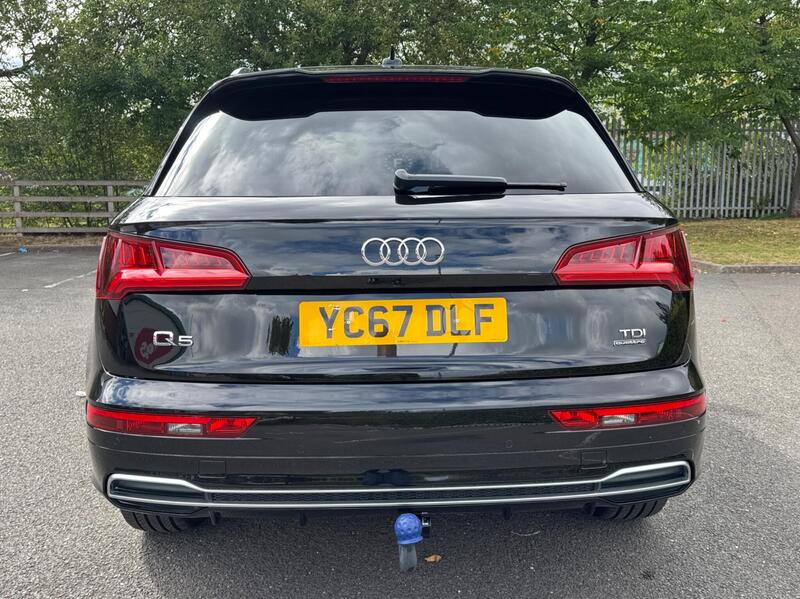 Audi Q5 view 7
