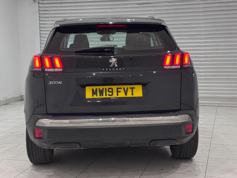 Peugeot 3008 view 6