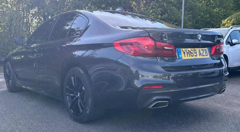 BMW 5 Series view 6