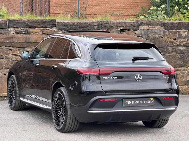 Mercedes-Benz EQC view 5
